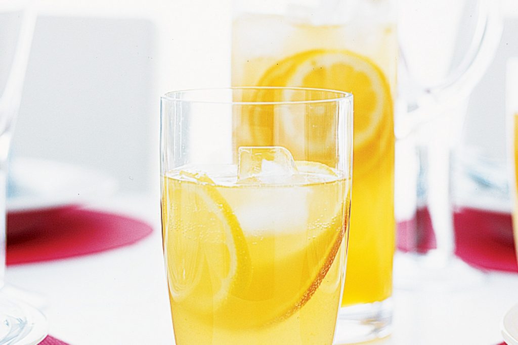 نوشیدنی خنک شربت نارنج